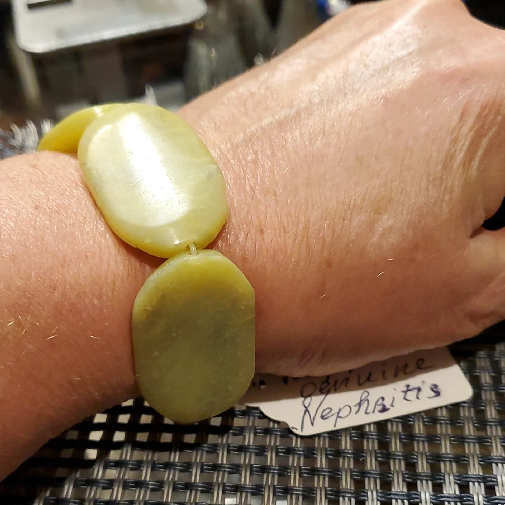 210 Ct Green Genuine Nephritis Bracelet